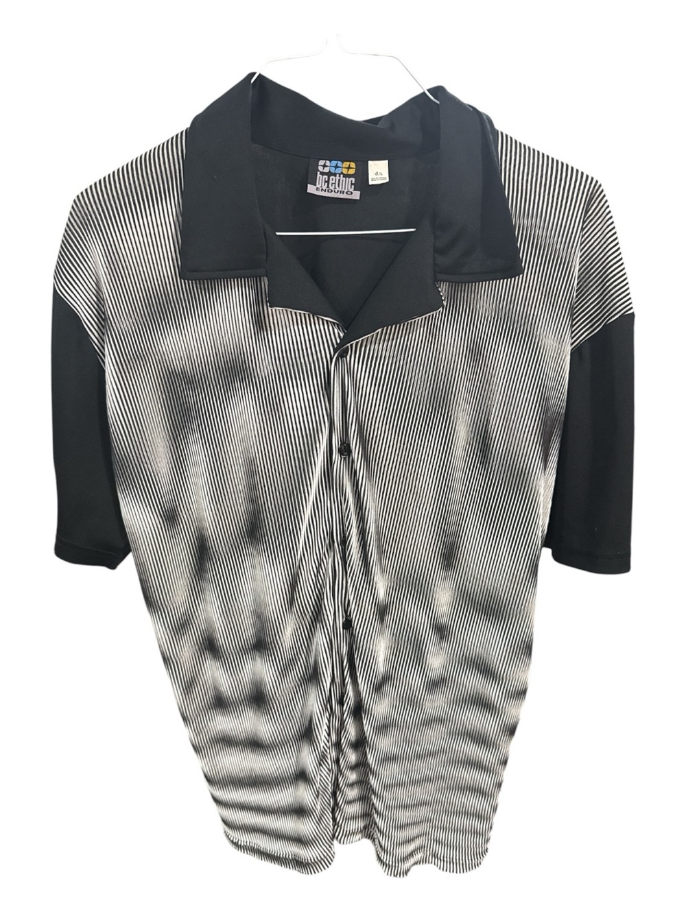 Men's Black & Gray Short-Sleeve Button Shirt - Picture 3 of 4